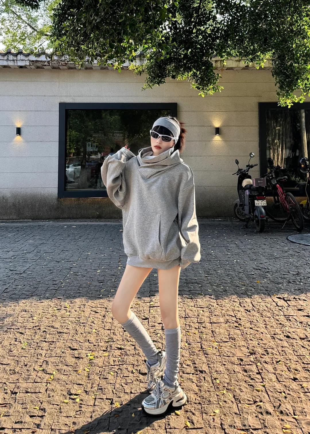 Diện oversized thế nào để không bị nuốt dáng? 4 tips mix đồ giúp nàng gầy đi vài cân trong mắt người đối diện - Ảnh 9. Diện oversized thế nào để không bị nuốt dáng? 4 tips mix đồ giúp nàng gầy đi vài cân trong mắt người đối diện - Ảnh 9.