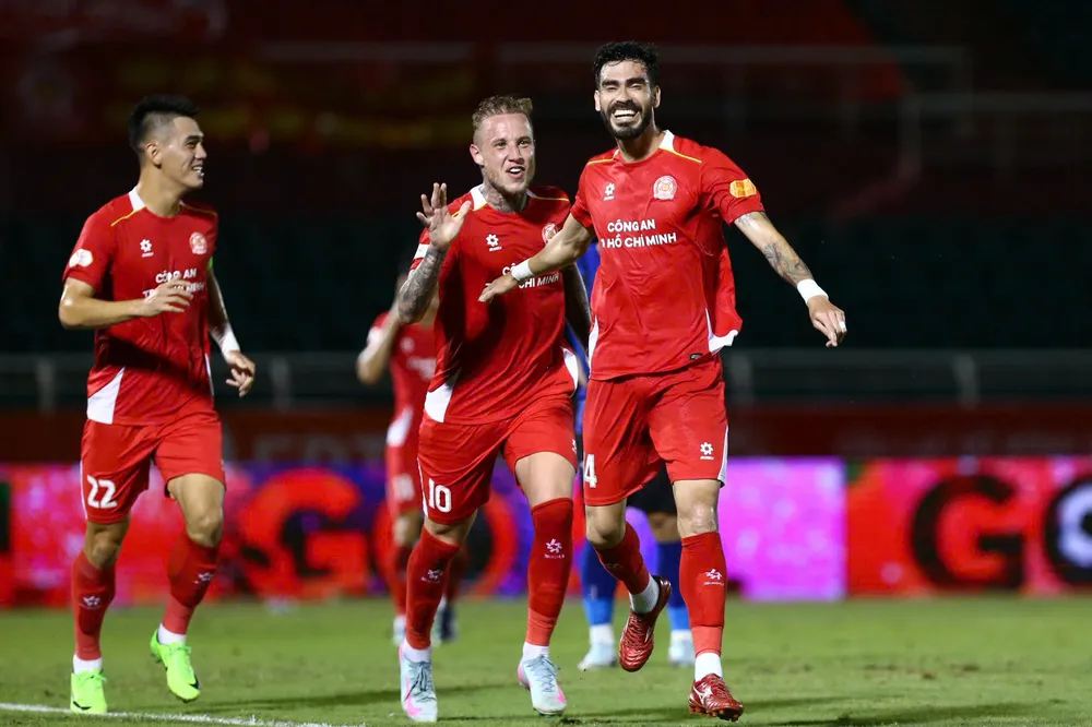 Chủ nhà Becamex TP.HCM khó lòng chống chọi với CLB Công an TP.HCM ở vòng 4 V-League. Ảnh: CCT. duong-kim-vo-dich-giai-ma-hien-tuong-ninh-binh (1).jpg