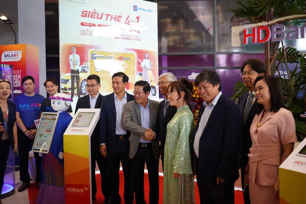 Nhiều doanh nghiệp Việt Nam đẩy mạnh đầu tư công nghệ, đổi mới sáng tạo. Ảnh: MH nghi-quyet-57-h2.JPG