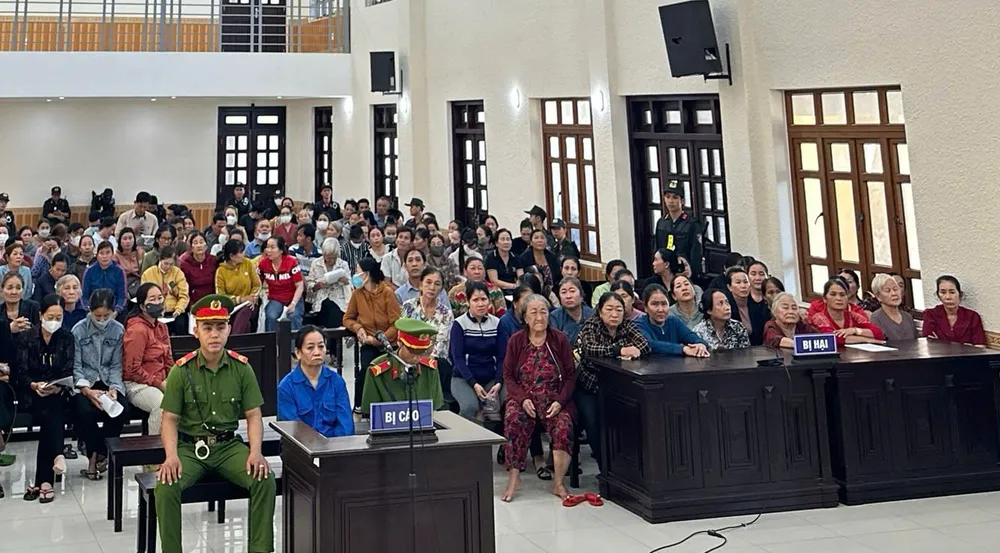 Bị cáo Lê Thị Lại tại phiên tòa. duong-day-hue-hui (3).jpg