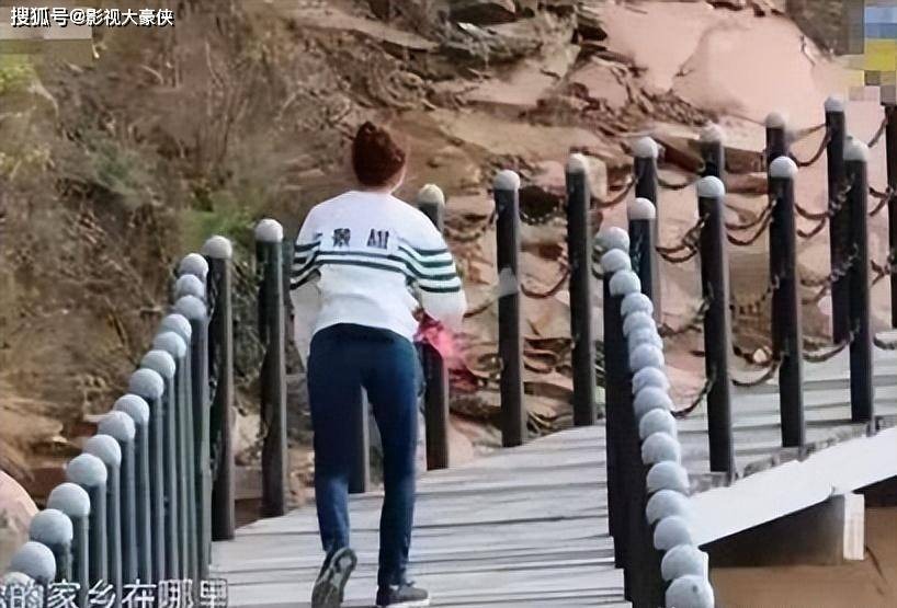 Đừng dại nhìn xuống chân 7 mỹ nhân này nếu không muốn đi 