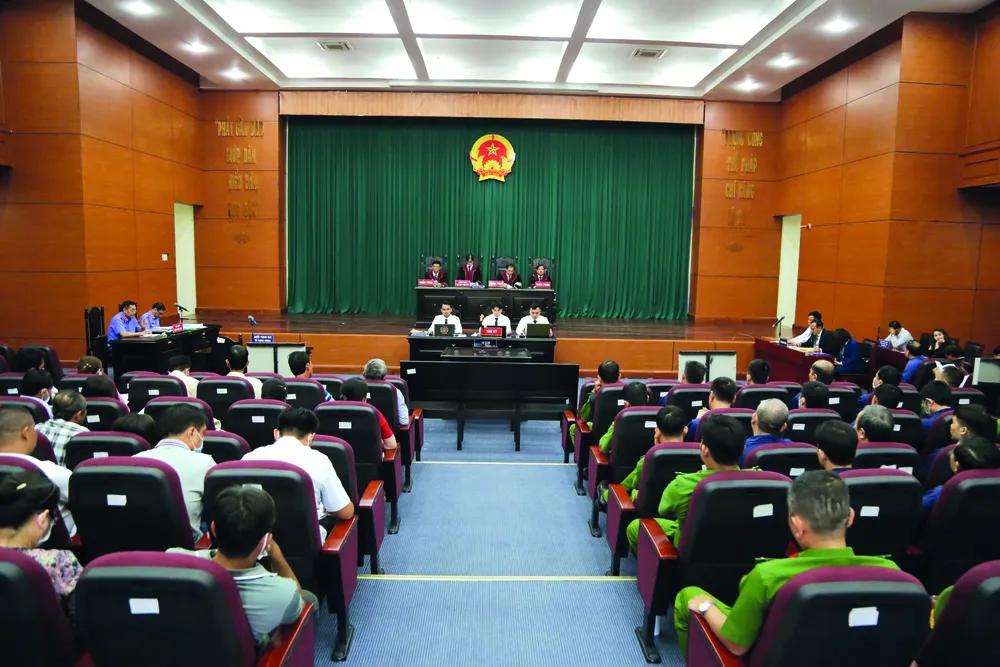 p10-11-anh 1_we talk we_binh ngo.jpg