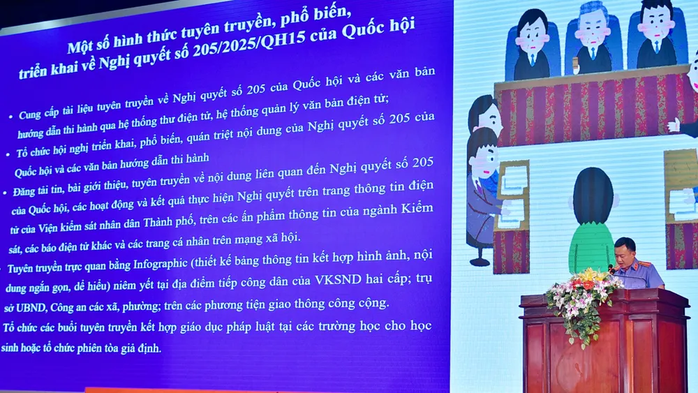 VKS khu vực 17 quán triệt các Nghị quyết về thí điểm VKS khởi kiện vụ án dân sự để bảo vệ quyền dân sự của các chủ thể là nhóm dễ bị tổn thương hoặc bảo vệ lợi ích công. Ảnh: LA khu vực 17 (1).JPG