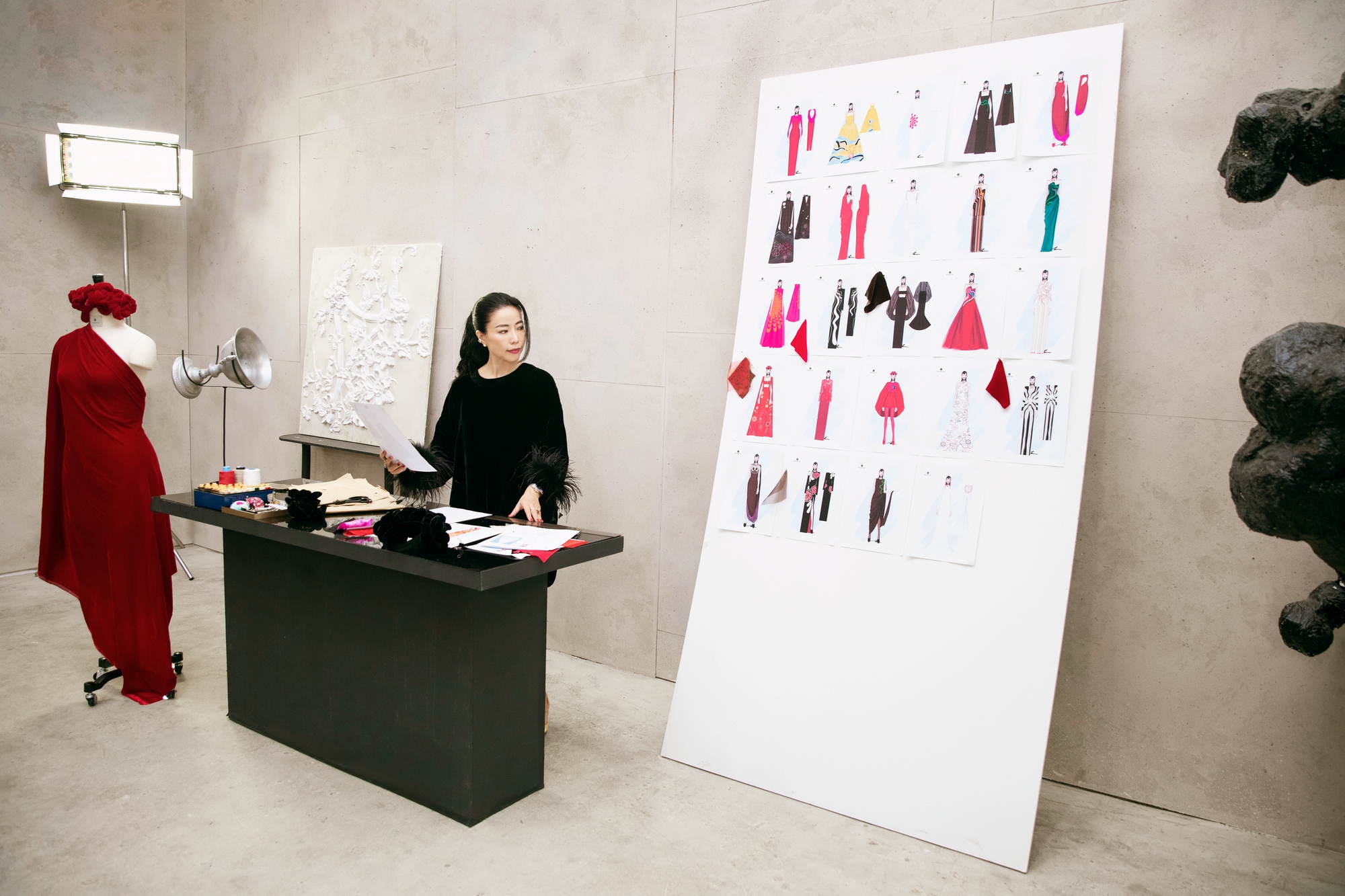 Việt Nam có “người đàn bà nhung lụa” làm được điều khiến Paris bất ngờ - Ảnh 4.