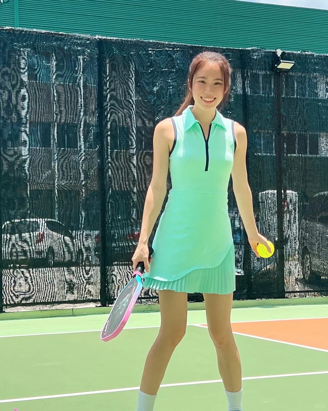 Nàng công sở mê pickleball và thú nhận rằng chưa từng mặc trùng đồ tập trong một tuần - Ảnh 7.