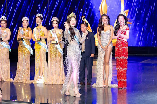 Ngô Thị Thuyết đăng quang Miss Business Charm International 2025 5 1758368558 582 Ngo Thi Thuyet dang quang Miss Business Charm International 2025