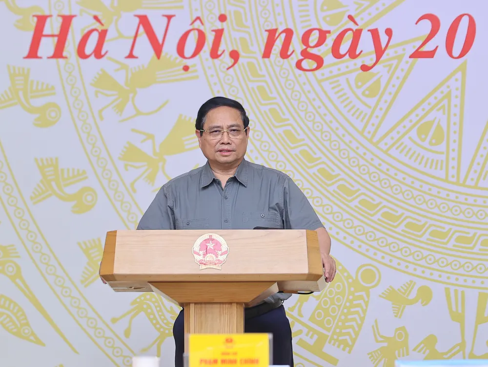 Thủ tướng chỉ đạo dứt khoát phải rà soát, xây dựng, hoàn thiện thể chế để chuyển đổi trạng thái từ quản lý sang trạng thái kiến tạo phát triển và phục vụ. Ảnh: VGP Thủ tướng chỉ đạo dứt khoát phải rà soát, xây dựng, hoàn thiện thể chế để chuyển đổi trạng thái từ quản lý sang trạng thái kiến tạo phát triển và phục vụ. Ảnh: VGP