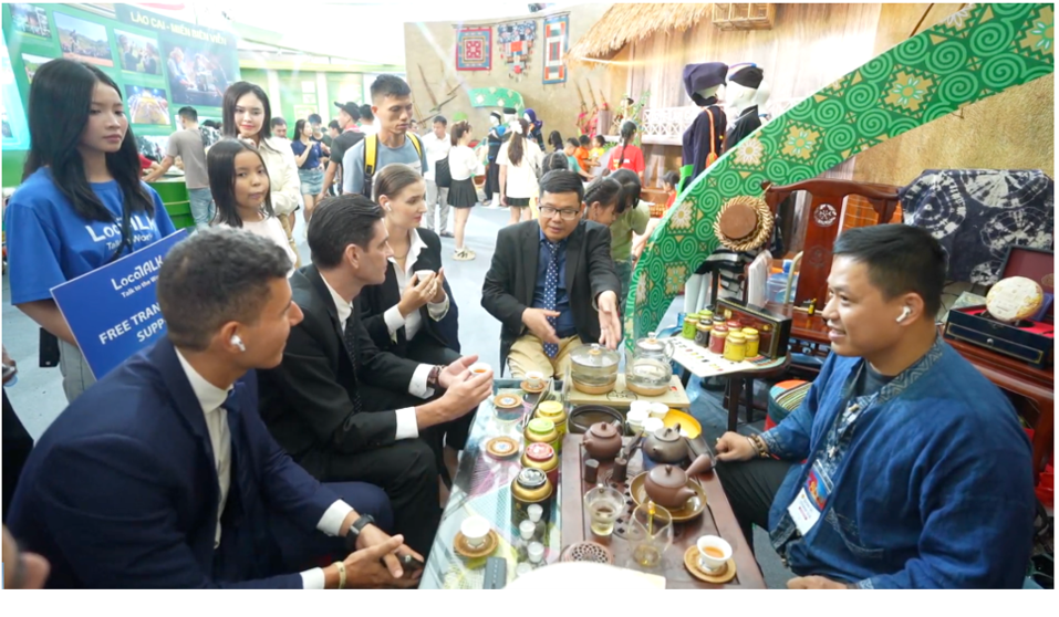 Startup Việt ra mắt LocaTalk: cho AirPods giao tiếp đa ngôn ngữ 3 Startup Việt ra mắt LocaTalk: cho AirPods giao tiếp đa ngôn ngữ - Ảnh 3.