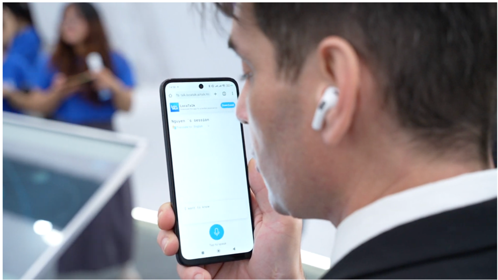 Startup Việt ra mắt LocaTalk: cho AirPods giao tiếp đa ngôn ngữ 4 Startup Việt ra mắt LocaTalk: cho AirPods giao tiếp đa ngôn ngữ - Ảnh 4.