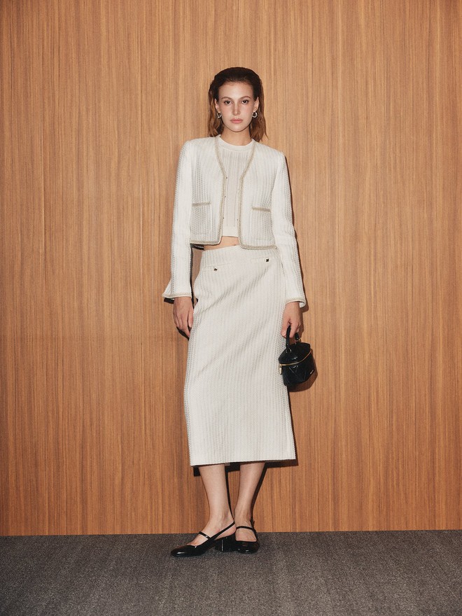 Denim, tweed và những chất liệu hàng đầu cho mùa thu đông 2025- Ảnh 8. Denim, tweed và những chất liệu hàng đầu cho mùa thu đông 2025- Ảnh 8.