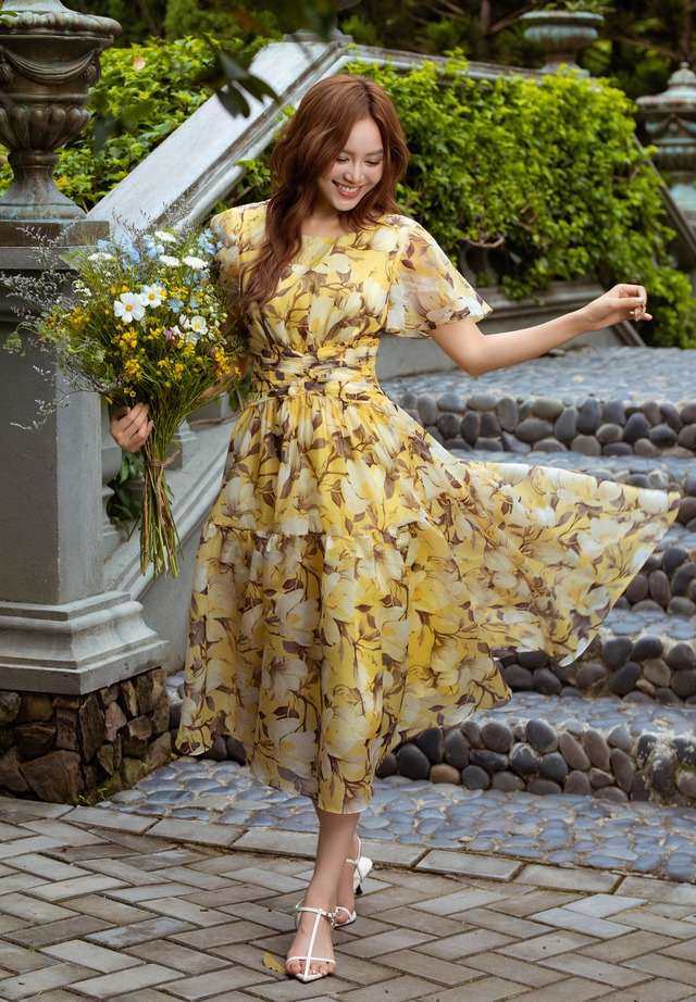 Denim, tweed và những chất liệu hàng đầu cho mùa thu đông 2025- Ảnh 10. Denim, tweed và những chất liệu hàng đầu cho mùa thu đông 2025- Ảnh 10.