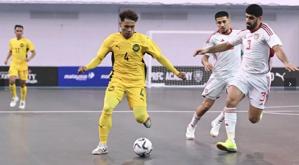 Malaysia cũng có 2 trận toàn thắng và chờ chung kết bảng với Iran. Ảnh:AFC Tuyen- Viet-Nam- Malaysia.jpg