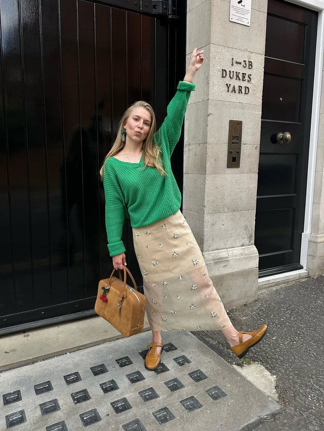 Biến hóa phong cách đa sắc, vừa linh hoạt vừa 'ăn gian' tuổi hiệu quả 2 Biến hóa phong cách đa sắc, vừa linh hoạt vừa 'ăn gian' tuổi tác hiệu quả - Ảnh 2.