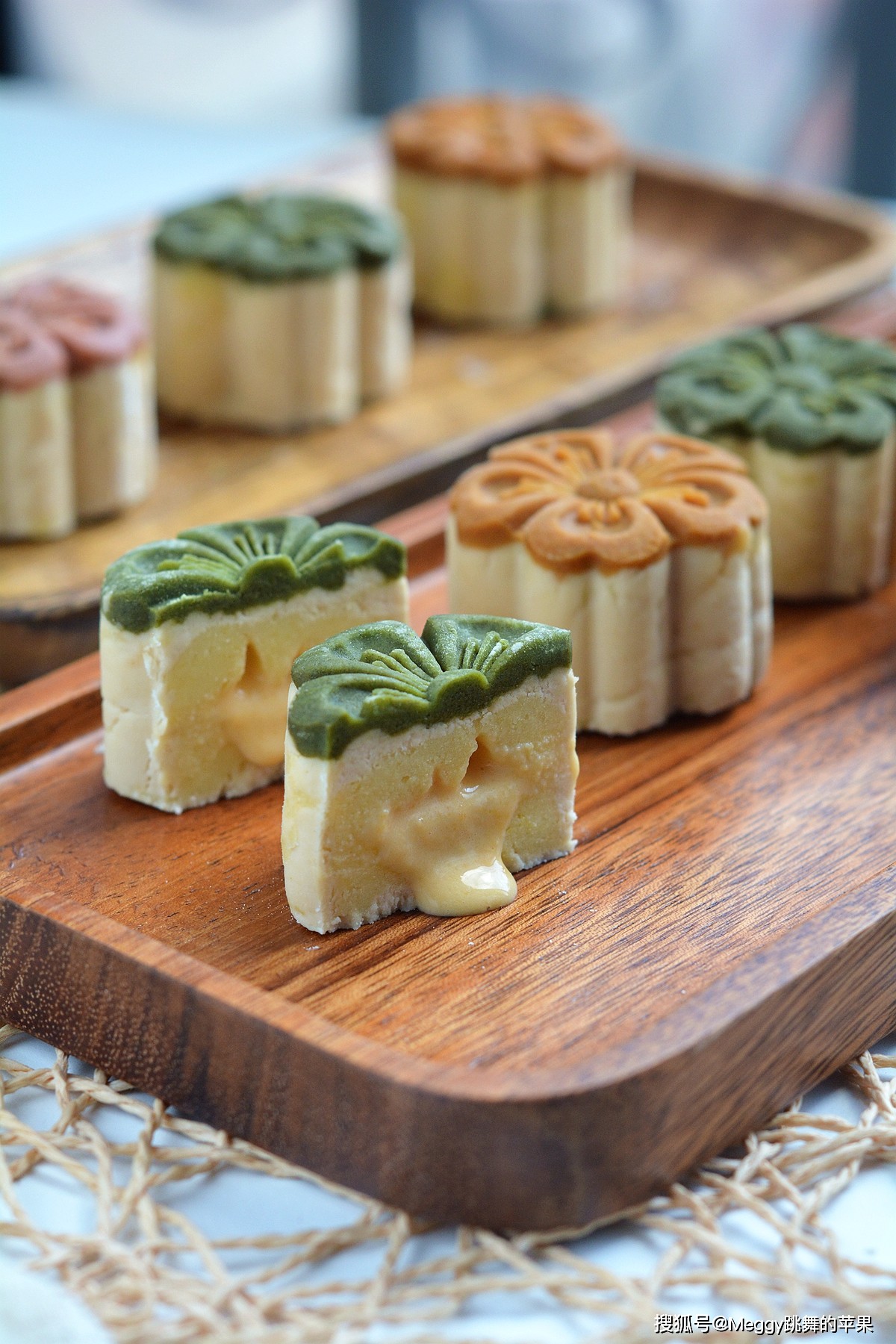 Cách làm bánh trung thu không cần lò nướng, ngon tan chảy trong miệng 7 Cách làm bánh trung thu không cần lò nướng, ngon tan chảy trong miệng - 6