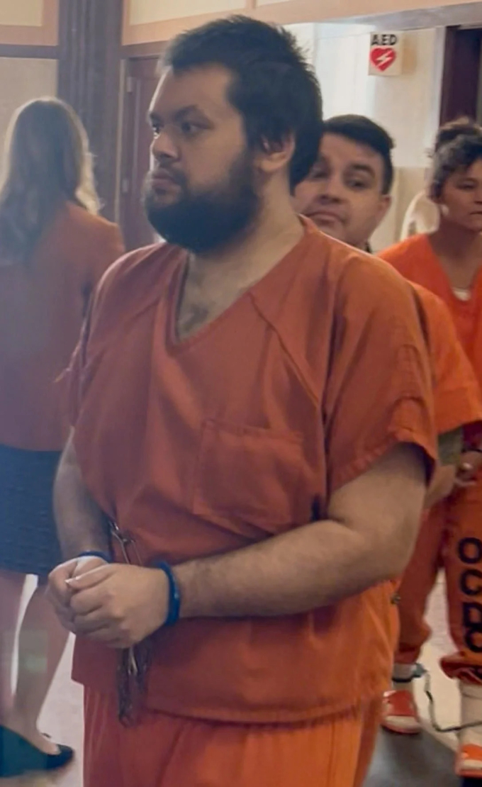 Joseph Tyler Beck bị dẫn đến phòng xử án ở hạt Oklahoma ngày 18/9/2025. Ảnh: The Oklahoman