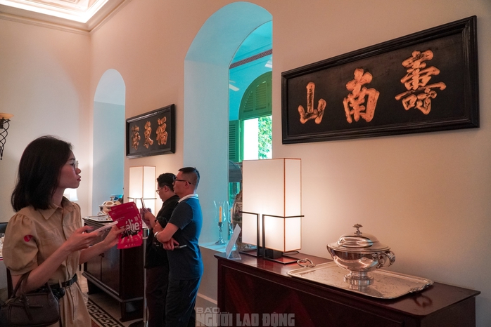 Giới trẻ thích thú chiêm ngưỡng kiến trúc Dinh thự Pháp tại TP HCM 14 VIDEO: Giới trẻ thích thú chiêm ngưỡng kiến trúc bên trong Dinh thự Pháp tại TP HCM - Ảnh 20.