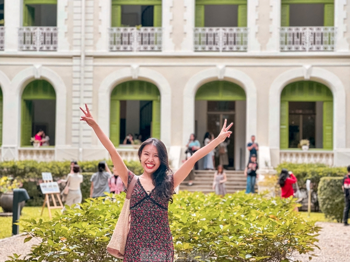 Giới trẻ thích thú chiêm ngưỡng kiến trúc Dinh thự Pháp tại TP HCM 19 VIDEO: Giới trẻ thích thú chiêm ngưỡng kiến trúc bên trong Dinh thự Pháp tại TP HCM - Ảnh 25.