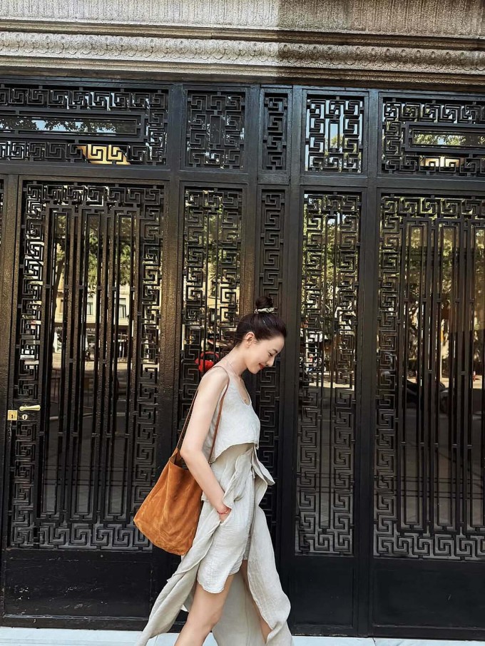 Sự kỷ luật trong ăn uống và cách sống giản dị, chậm rãi giúp Cao Viên Viên duy trì sắc vóc trẻ trung. Ảnh: Instagramgaoyuanyuan_gyy