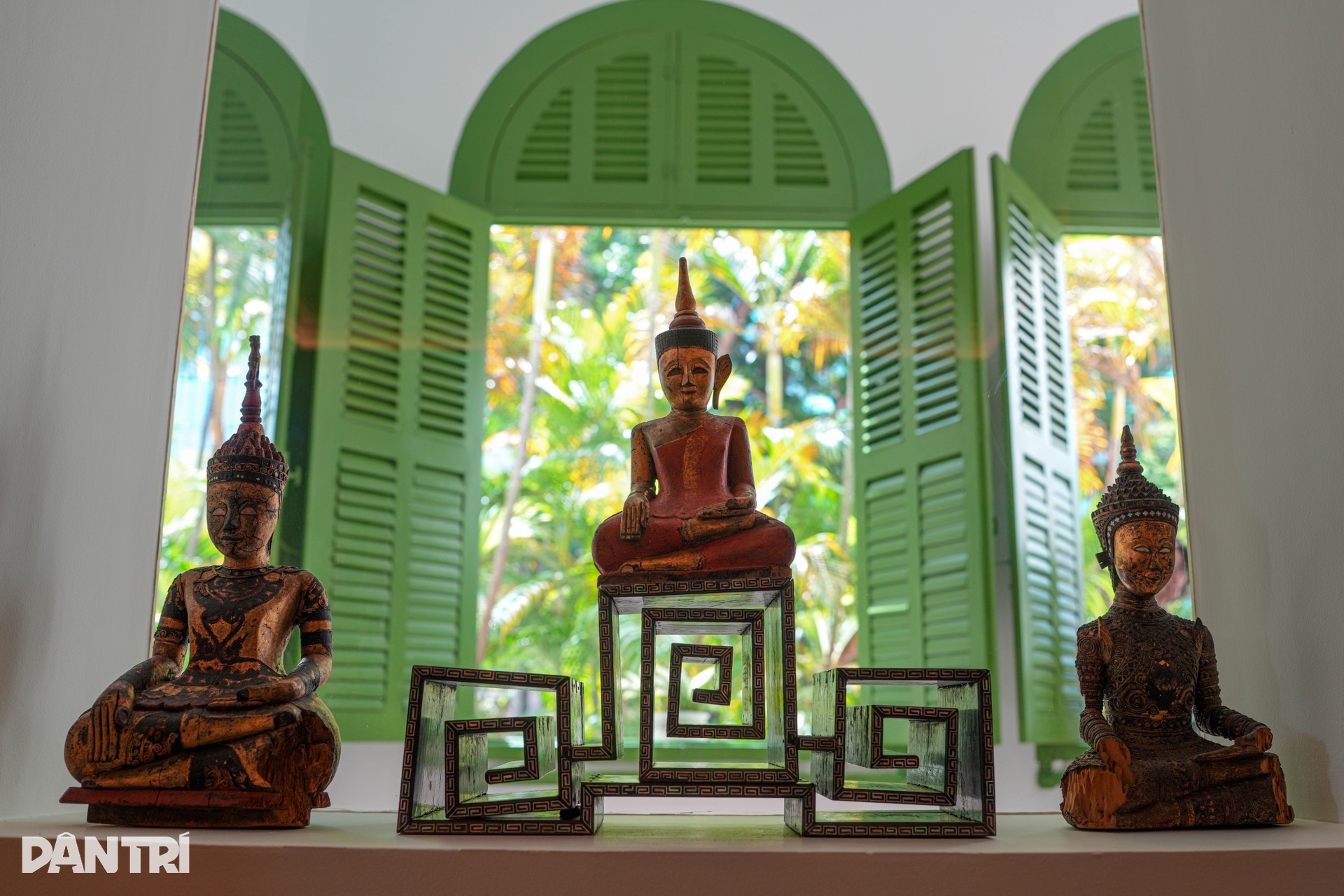 Người dân TPHCM khám phá dinh thự cổ hơn 150 tuổi trong Lãnh sự quán Pháp - 3 Người dân TPHCM khám phá dinh thự cổ hơn 150 tuổi trong Lãnh sự quán Pháp - 3