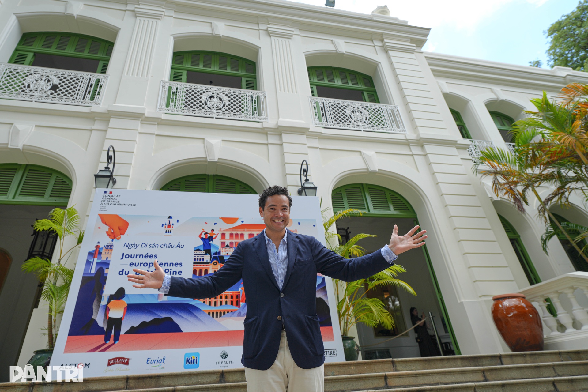 Người dân TPHCM khám phá dinh thự cổ hơn 150 tuổi trong Lãnh sự quán Pháp - 6 Người dân TPHCM khám phá dinh thự cổ hơn 150 tuổi trong Lãnh sự quán Pháp - 6