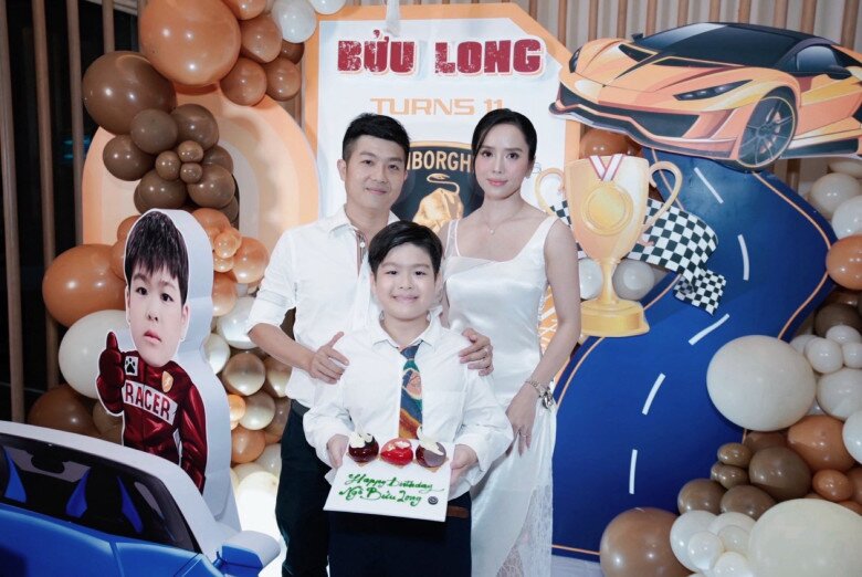 Nhật Kim Anh bế con gái về Cần Thơ thăm bố mẹ chồng cũ, bạn gái mới của doanh nhân Bửu Lộc cũng có mặt 6 Bella Mai chúc mừng sinh nhật con riêng của bạn trai.