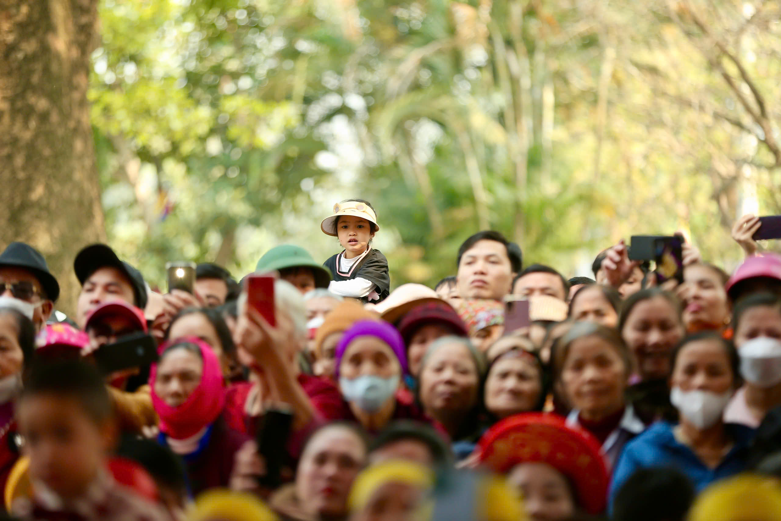 Hàng ngàn người dự lễ hội đền Bà Triệu nổi tiếng ở xứ Thanh- Ảnh 7. Hàng ngàn người dự lễ hội đền Bà Triệu nổi tiếng ở xứ Thanh- Ảnh 7.