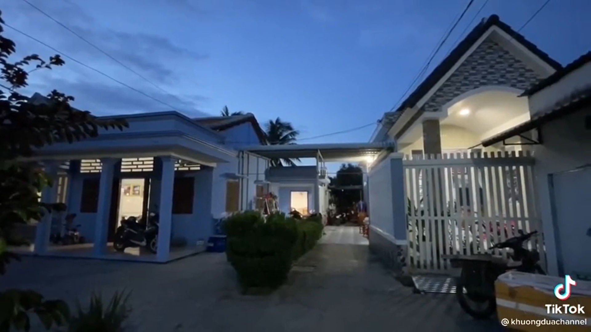 Nam đạo diễn thu nhập mỗi tháng 1 tỷ đồng, có dãy nhà trọ 500m2: Xin bố vợ từng trái ớt, nước mắm, bột giặt- Ảnh 4. Nam đạo diễn thu nhập mỗi tháng 1 tỷ đồng, có dãy nhà trọ 500m2: Xin bố vợ từng trái ớt, nước mắm, bột giặt- Ảnh 4.