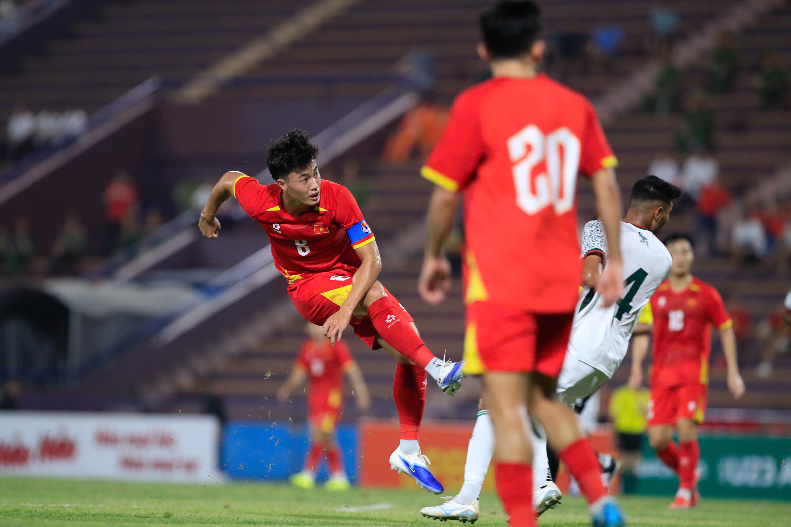 Ông Kim xoay tua băng đội trưởng U.23 Việt Nam, tính toán dài hơi tìm thủ lĩnh đích thực- Ảnh 5. Ông Kim xoay tua băng đội trưởng U.23 Việt Nam, tính toán dài hơi tìm thủ lĩnh đích thực- Ảnh 5.