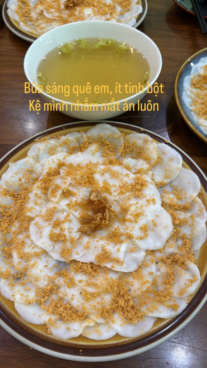 2 món bánh dân dã cứ về quê là Hồ Ngọc Hà nhắm mắt ăn luôn 3 2 món bánh dân dã cứ về quê là Hồ Ngọc Hà 'nhắm mắt ăn luôn' - 2