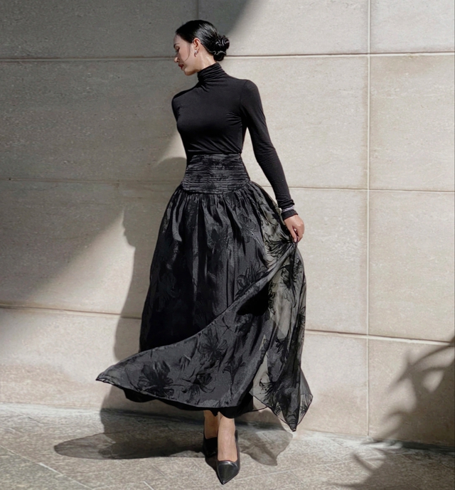 Giúp nàng sang trọng, sành điệu với các gam màu trung tính- Ảnh 10.