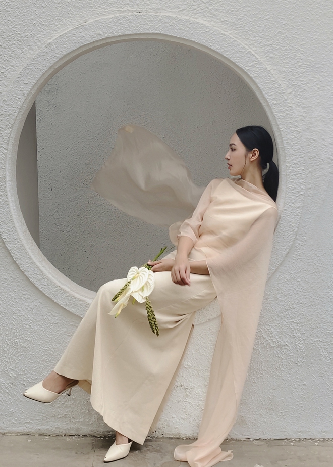 Giúp nàng sang trọng, sành điệu với các gam màu trung tính- Ảnh 11.