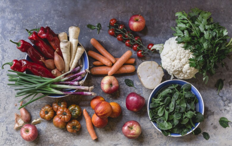 Gội đầu nhiều có làm rụng tóc? 14 bí quyết cổ truyền giúp phụ nữ tóc mọc dày, đen, bóng hơn cả dùng serum đắt tiền 9 Gội đầu nhiều có làm rụng tóc? 14 bí quyết cổ truyền giúp phụ nữ tóc mọc dày, đen, bóng hơn cả dùng serum đắt tiền - 9