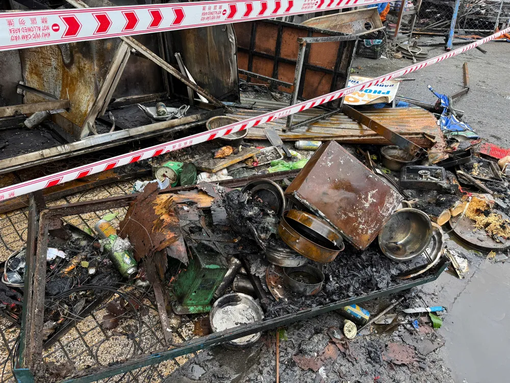 Nhiều tài sản của các tiểu thương kinh doanh tại chợ bị thiêu rụi. Ảnh: HT Vụ cháy chợ Xuân Thới Sơn: Nhiều tiểu thương khóc ròng
