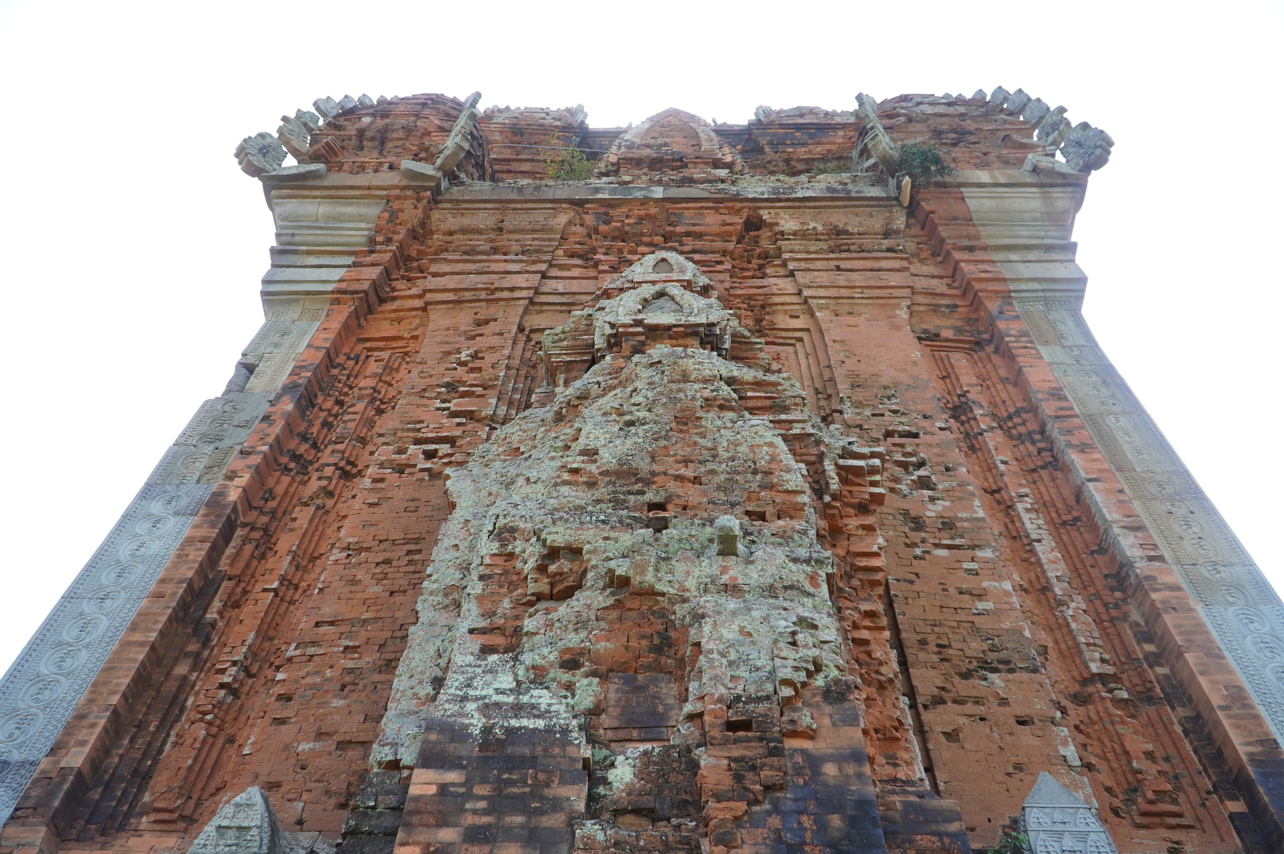 Đến Gia Lai ngắm tháp Cánh Tiên, thăm thành Hoàng Đế- Ảnh 2. Đến Gia Lai ngắm tháp Cánh Tiên, thăm thành Hoàng Đế- Ảnh 2.