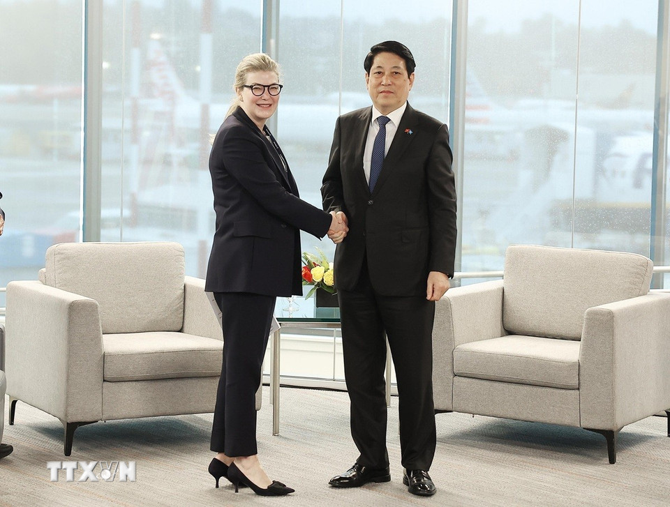 Chủ tịch nước chứng kiến Vietjet nhận bàn giao máy bay Boeing đầu tiên trong đơn hàng 200 chiếc- Ảnh 6. Chủ tịch nước chứng kiến Vietjet nhận bàn giao máy bay Boeing đầu tiên trong đơn hàng 200 chiếc - Ảnh 1.