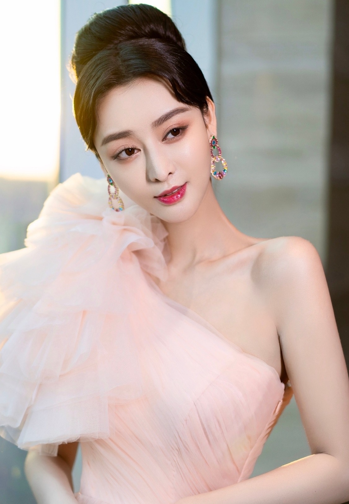 Sao nữ chi 30 tỷ để thành Phạm Băng Băng, ngỡ ngàng khi biết chồng là người đồng tính- Ảnh 2. Sao nữ chi 30 tỷ để thành Phạm Băng Băng, ngỡ ngàng khi biết chồng là người đồng tính- Ảnh 2.