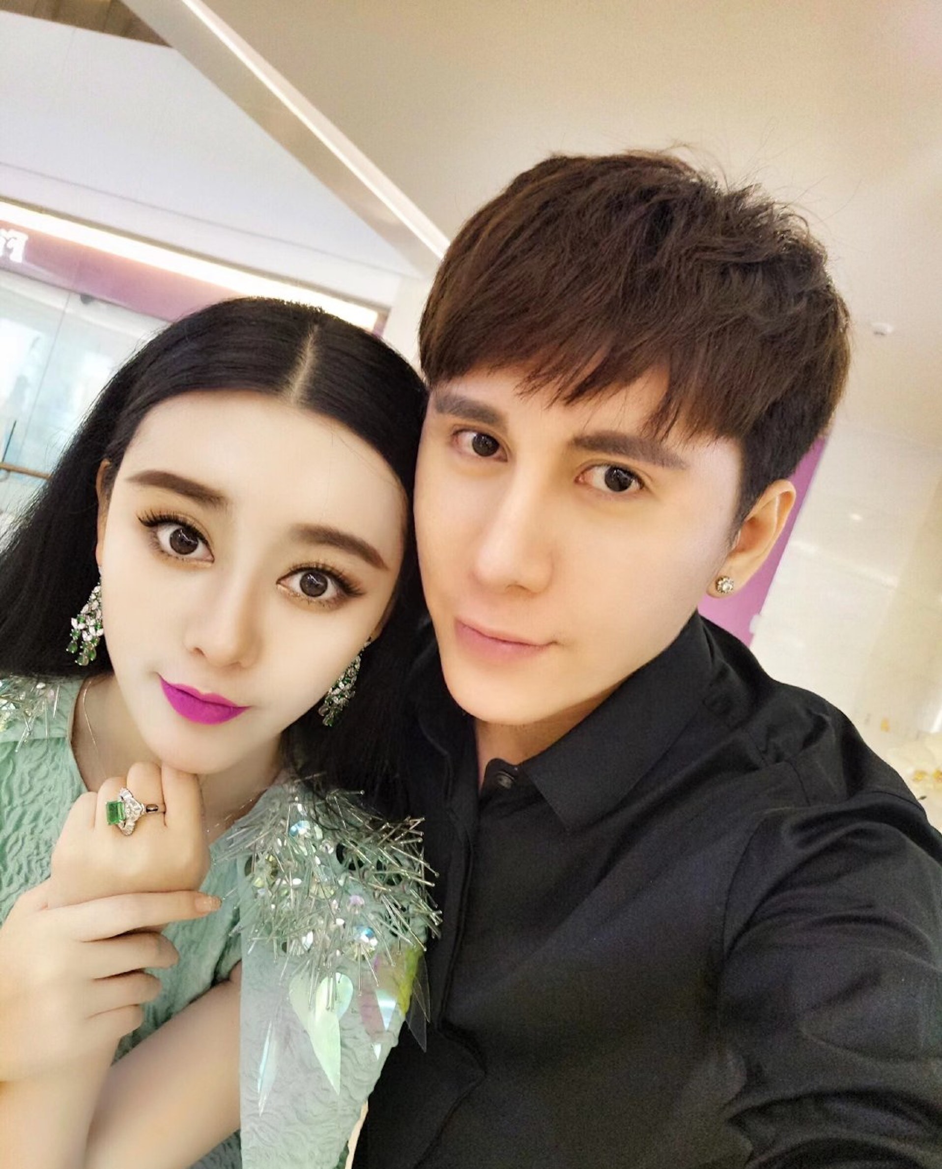 Sao nữ chi 30 tỷ để thành Phạm Băng Băng, ngỡ ngàng khi biết chồng là người đồng tính- Ảnh 4. Sao nữ chi 30 tỷ để thành Phạm Băng Băng, ngỡ ngàng khi biết chồng là người đồng tính- Ảnh 4.