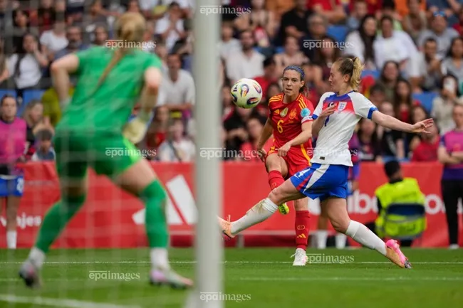 Bonmati là thủ lĩnh tinh thần ở tuyển Tây Ban Nha lẫn CLB Barca. Ảnh: EPA. Quả bóng vàng