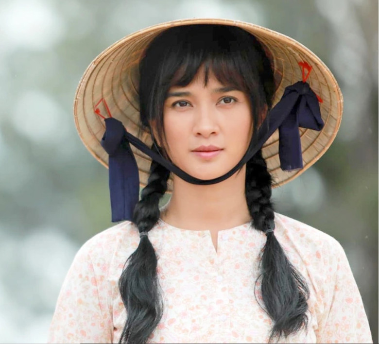 Ở tuổi 37, mỹ nhân này dẫu để mặt mộc vẫn không hề xuất hiện dấu hiệu tuổi tác như nếp nhăn mà ngược lại còn đẹp mặn mà hơn so với ngày xưa