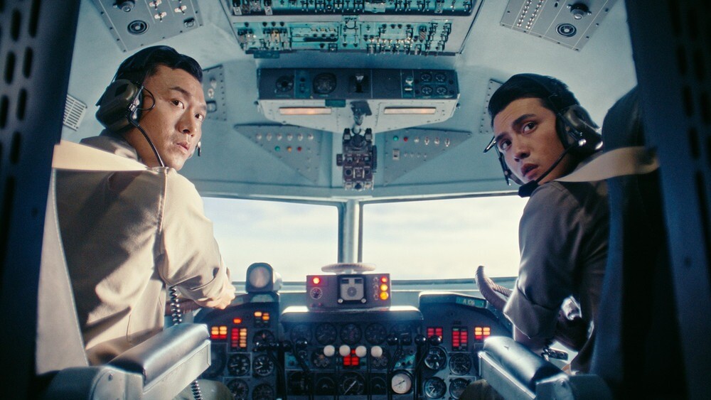 Xuân Phúc gây sốt trong Tử Chiến Trên Không.