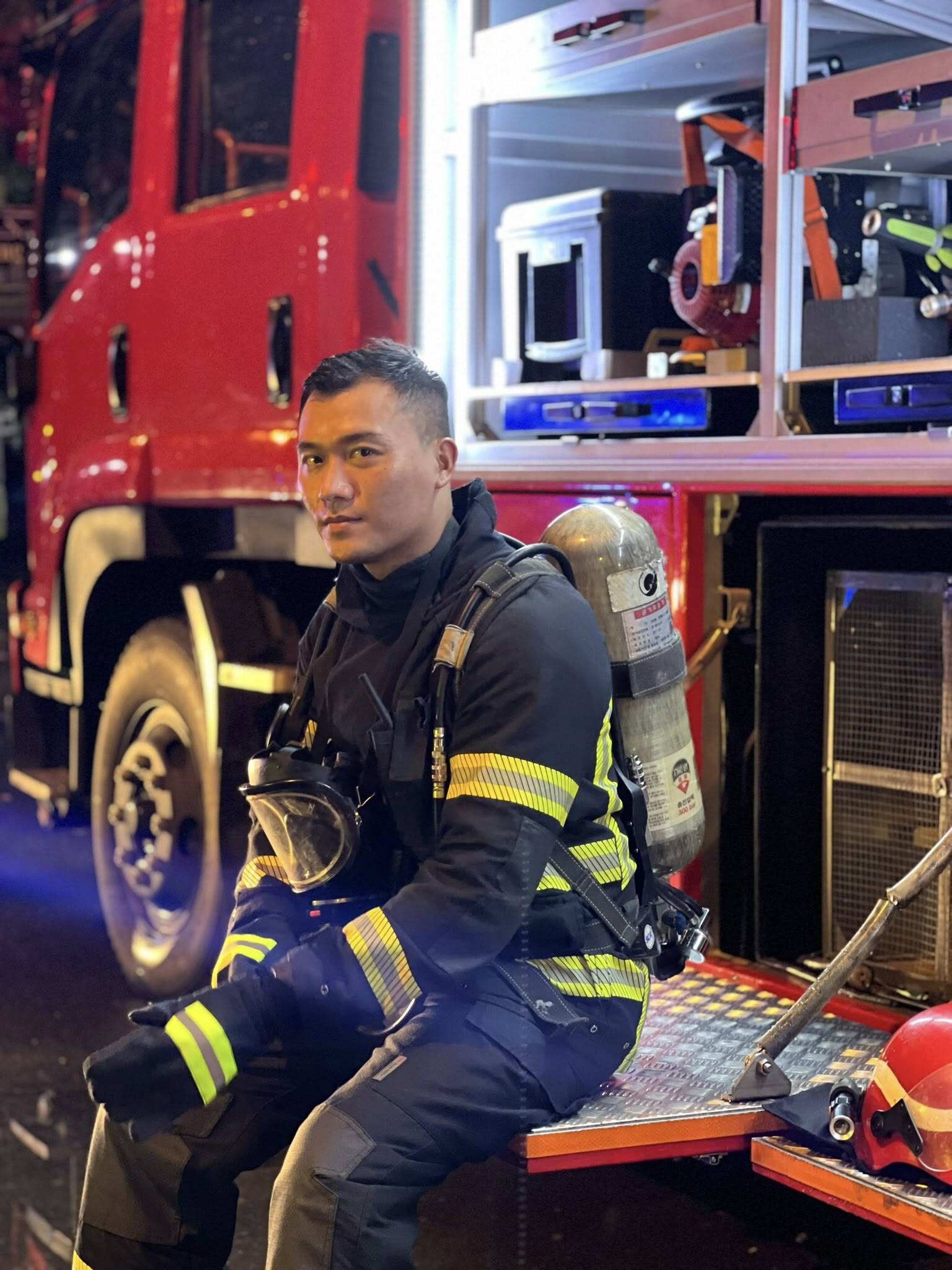 Cơ trưởng hot nhất Tử Chiến Trên Không: Bố vợ làm ngành công an amp;#34;ghétamp;#34; không cho vào nhà, nghẹn ngào nhắc đến mẹ vợ - 4