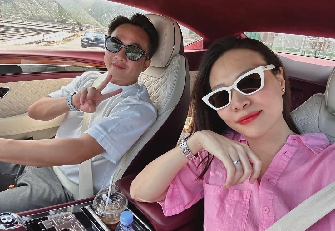 Mỹ nhân Việt bỏ showbiz làm dâu hào môn: Lấy chồng đại gia ai cũng biết mặt, có dàn siêu xe trăm tỷ- Ảnh 12.