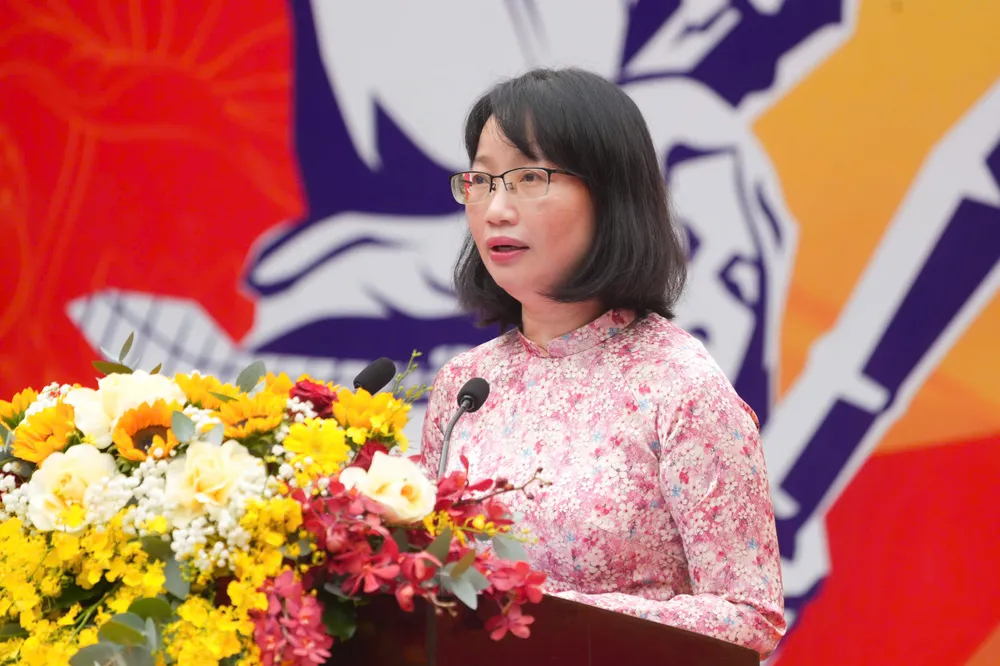 Bà Trần Thị Diệu Thuý, Phó Chủ tịch UBND TP.HCM, phát biểu khai mạc triển lãm. Ảnh: BẢO PHƯƠNG nam-bo-khang-chien-9.jpg