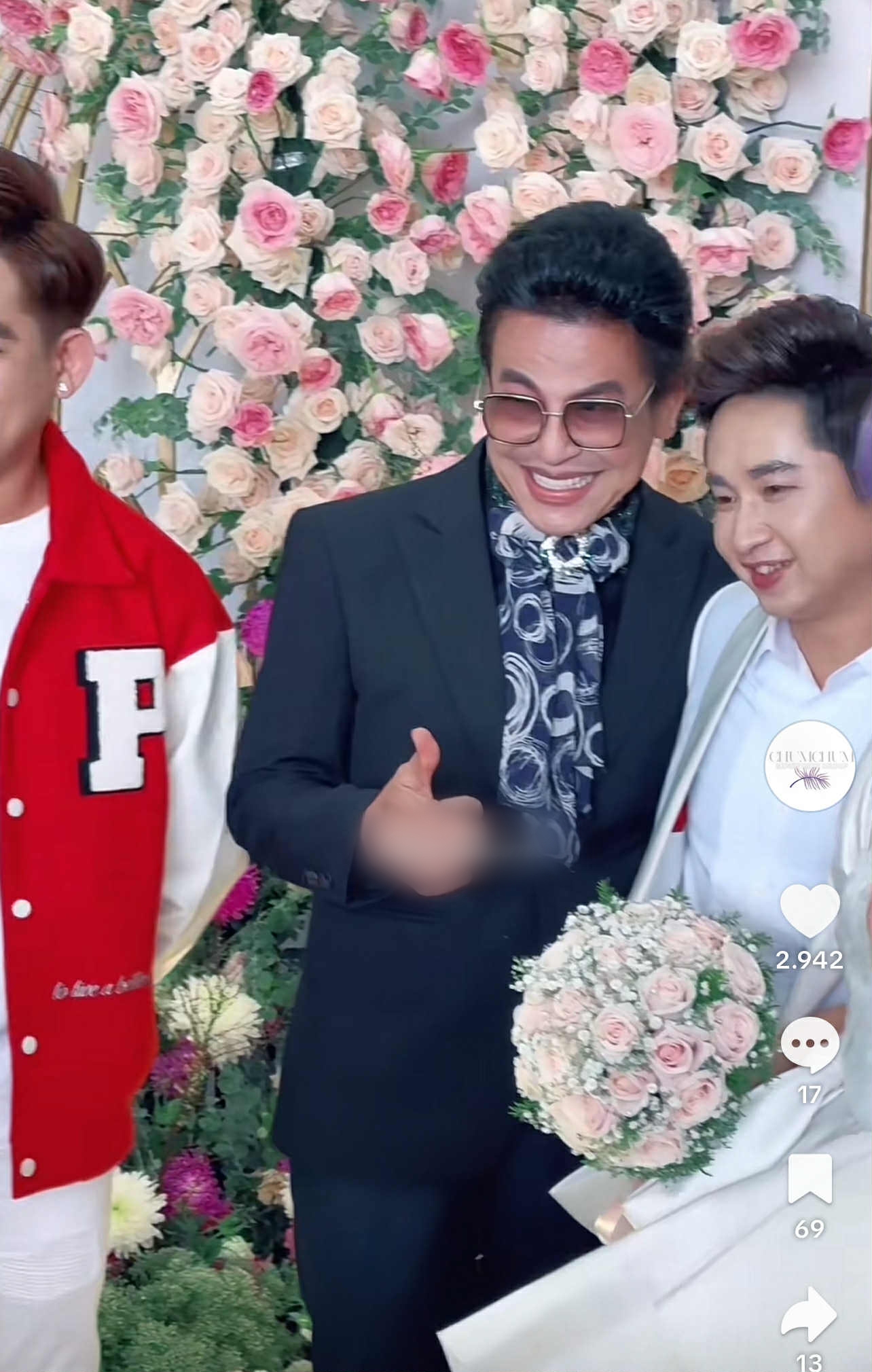 MC Thanh Bạch và những lần dự đám cưới với trang phục lấn át cả cô dâu- Ảnh 6.