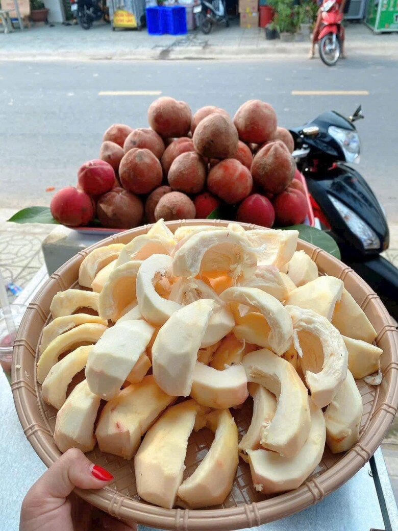 Loại quả có cái tên amp;#34;nên thơamp;#34; là đặc sản nổi tiếng Sóc Trăng, cả quả và cây lá đều tỏa mùi thơm lạ khiến nhiều người tò mò - 4