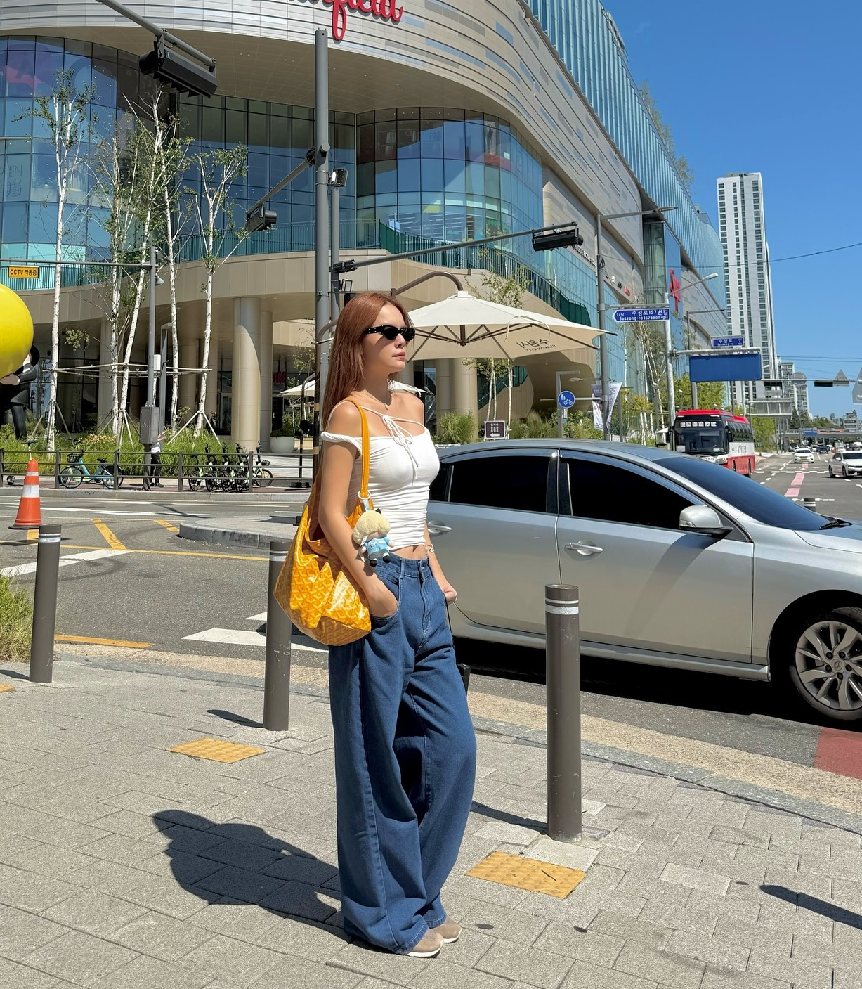 Hóa ra mỹ nhân Việt toàn là cao thủ mặc quần ống rộng, gợi ý 10 cách phối sành điệu đã con mắt - Ảnh 2. Hóa ra mỹ nhân Việt toàn là cao thủ mặc quần ống rộng, gợi ý 10 cách phối sành điệu đã con mắt - Ảnh 2.