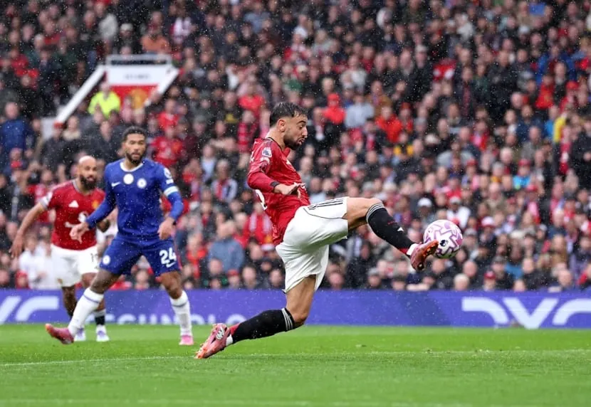 MU giành chiến thắng kịch tính trước Chelsea khi tận dụng lợi thế hơn người từ sớm để có 2 bàn dẫn trước. Ảnh: EPL MU giành chiến thắng kịch tính,MU