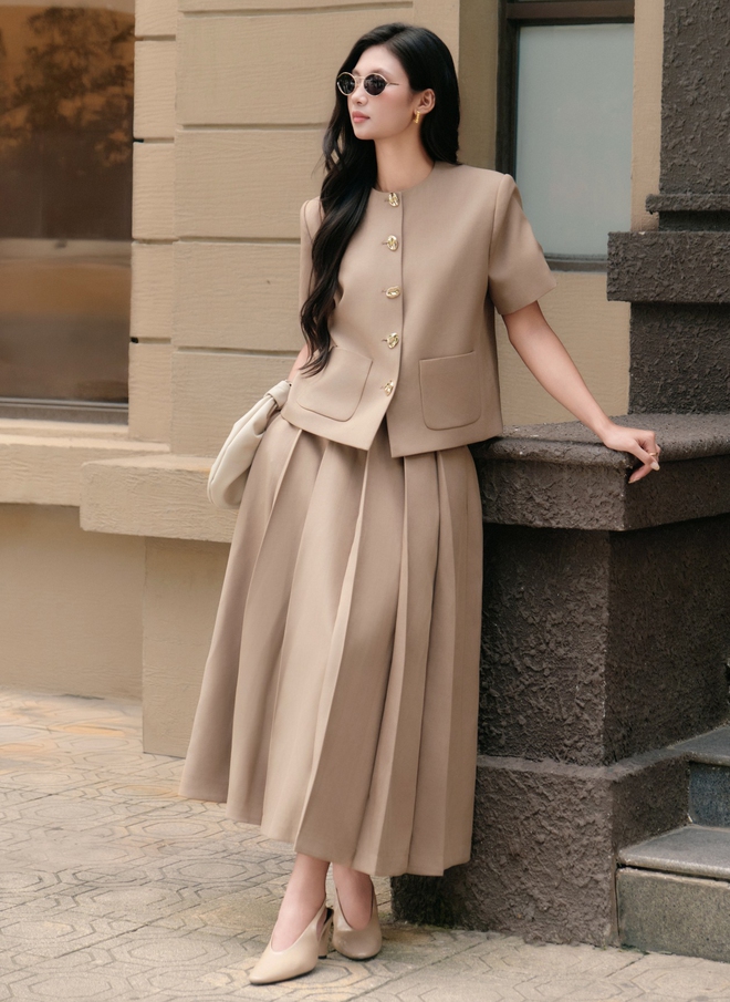 Giày cao gót, tâm điểm của mọi bản phối công sở cùng váy dài, quần ống rộng- Ảnh 10.