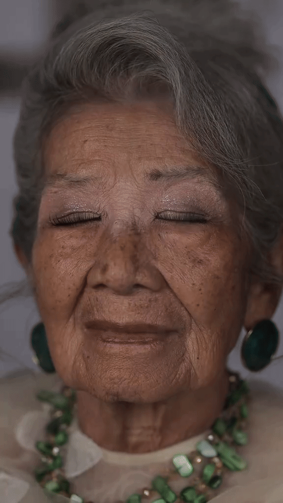 Bà ngoại quốc dân có màn biến hình gây sốt ở tuổi 93, ekip tiết lộ mục đích phía sau- Ảnh 4. Bà ngoại quốc dân có màn biến hình gây sốt ở tuổi 93, ekip tiết lộ mục đích phía sau- Ảnh 4.