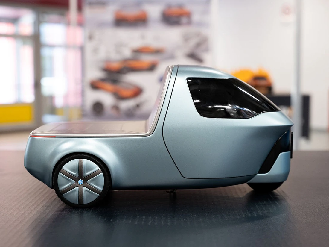 'Bán tải điện' nhỏ như Wuling Mini EV, 3 bánh, ray tự động chất hàng vào thùng xe 8 'Bán tải điện' nhỏ như Wuling Mini EV, 3 bánh, ray tự động chất hàng vào thùng xe - Ảnh 8.